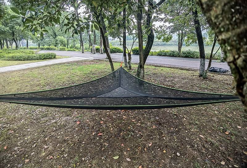 Outdoor triangular hammock