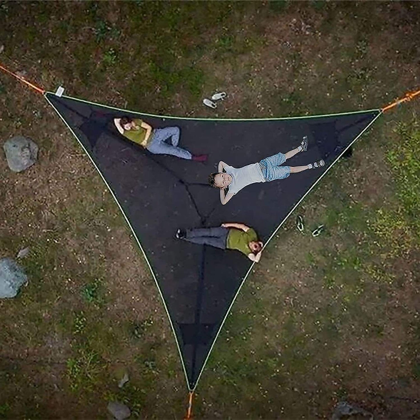 Outdoor triangular hammock