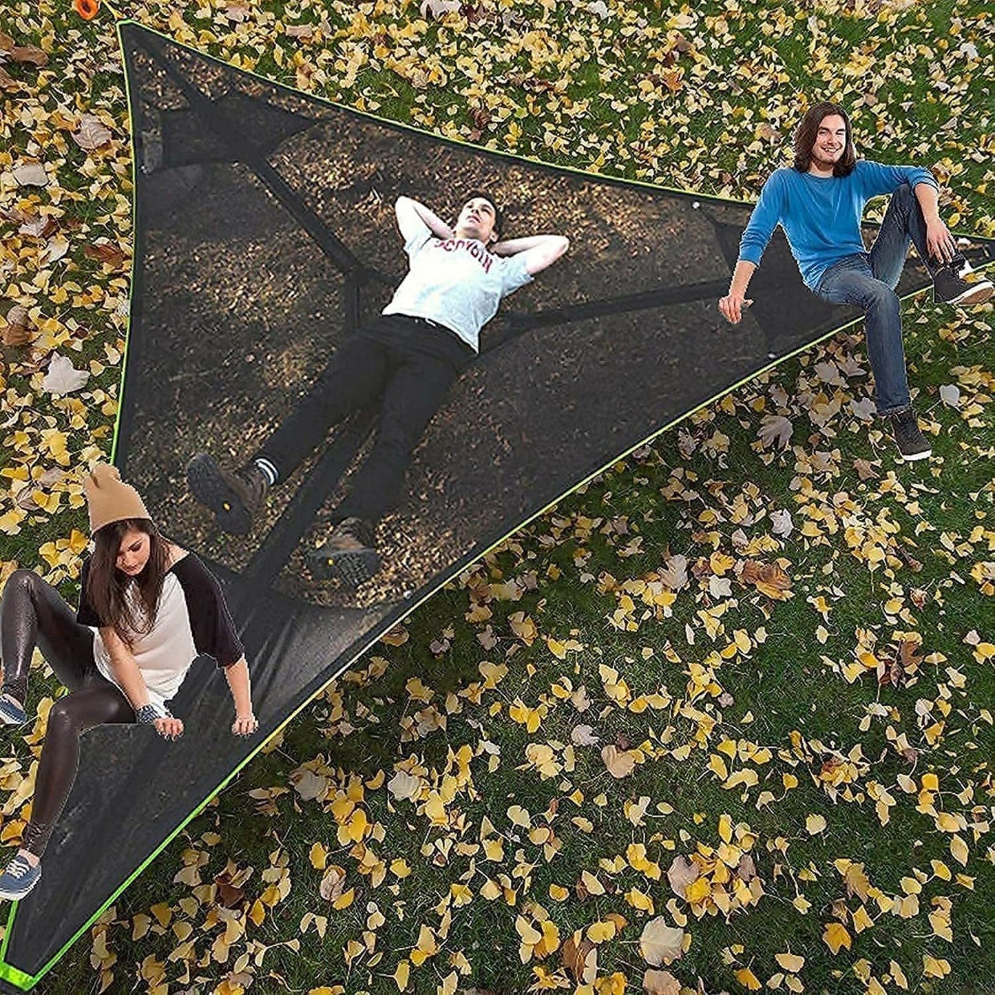 Outdoor triangular hammock